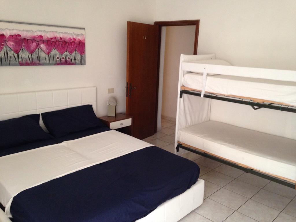Residence Regni Σενιγκάλια Δωμάτιο φωτογραφία